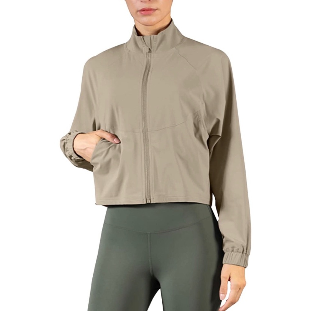 LIGHTWEIGHT CROPPED SUN PROTECTION JACKET